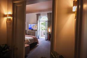 Padam Boutique Hotel & Restaurant