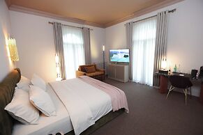 Padam Boutique Hotel & Restaurant