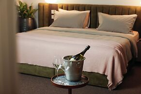 Padam Boutique Hotel & Restaurant