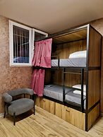 Velvet Hostel Business