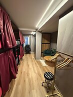 Velvet Hostel Business