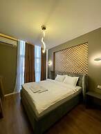 Grand JNK Boutique Hotel