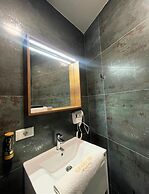 Grand JNK Boutique Hotel