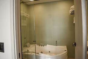 Hotel Ryo 74B Suites by Growing Group