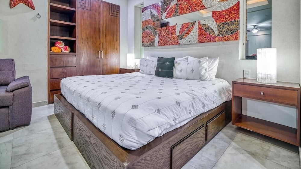 Studio in Romantic Zone - Rooftop Pool - King Bed