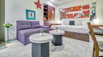 Studio in Romantic Zone - Rooftop Pool - King Bed