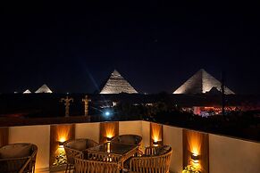 Pyramids On The Spot Inn