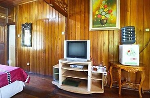 Aquarius Orange Hotel & Villa