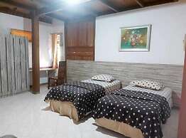 Aquarius Orange Hotel & Villa