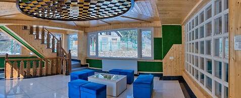 Xenious White House Eco Resort