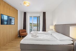 Maria Blick Lake View Apartments