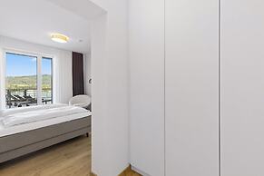 Maria Blick Lake View Apartments