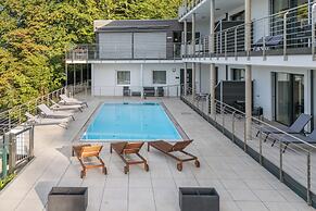 Maria Blick Lake View Apartments