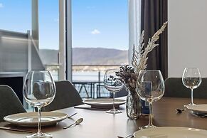 Maria Blick Lake View Apartments