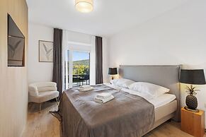 Maria Blick Lake View Apartments