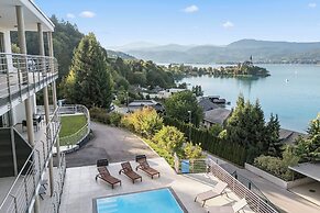 Maria Blick Lake View Apartments