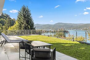 Maria Blick Lake View Apartments