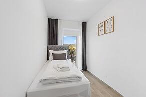 Maria Blick Lake View Apartments