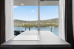 Maria Blick Lake View Apartments