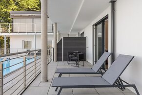 Maria Blick Lake View Apartments