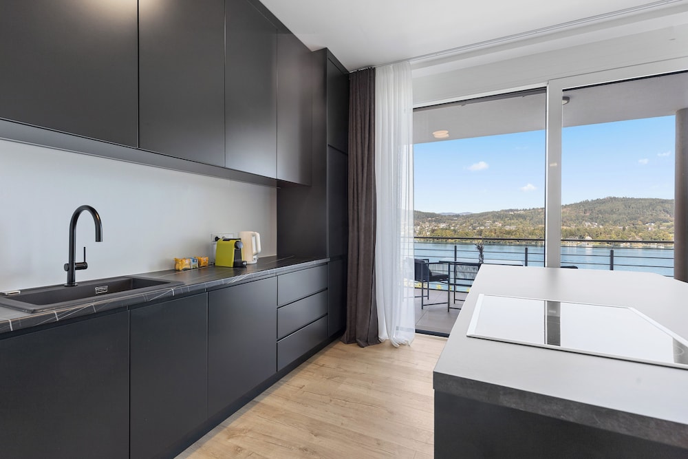 Maria Blick Lake View Apartments