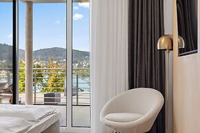 Maria Blick Lake View Apartments