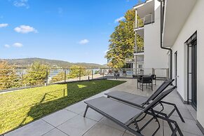 Maria Blick Lake View Apartments