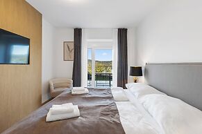 Maria Blick Lake View Apartments