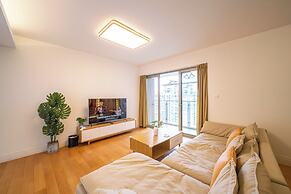 Tyms  3BR 2BA Apt Near Metro
