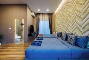 Sky Blue Private Pool Villa, Near Cham Am Beach