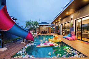 Sky Blue Private Pool Villa, Near Cham Am Beach