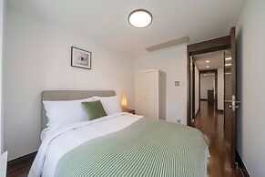Tyms Premium 3BR 2BA Apt Walk to Metro