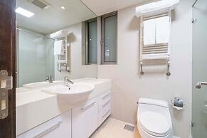 Tyms Premium 3BR 2BA Apt Walk to Metro