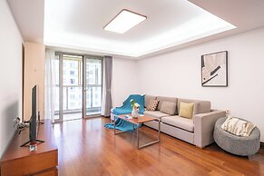 Tyms Premium 3BR 2BA Apt Walk to Metro
