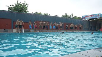 Hotel Holiday Fun Resort