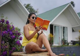 Gardenia Kanthalloor by VOYE HOMES