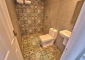 Gardenia Kanthalloor by VOYE HOMES