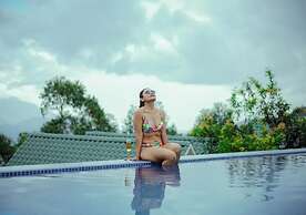 Gardenia Kanthalloor by VOYE HOMES