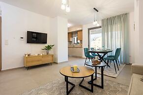 Artemis Sky Suite - Sea Escape With Mountain View
