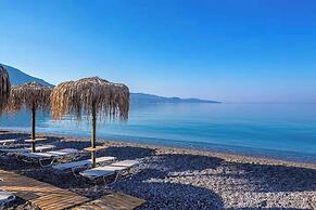Artemis Sky Suite - Sea Escape With Mountain View