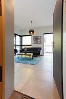 Luxury APT Tower Spectacular Sea View