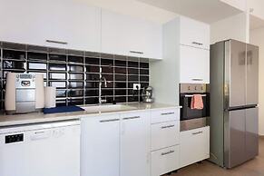 Luxury APT Tower Spectacular Sea View