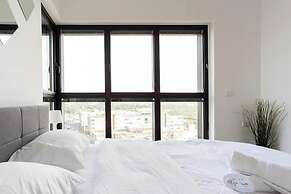 Luxury APT Tower Spectacular Sea View