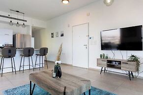 Luxury APT Tower Spectacular Sea View