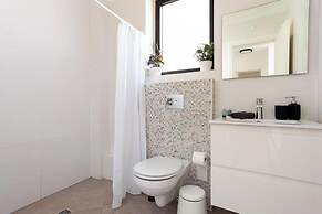 Luxury APT Tower Spectacular Sea View
