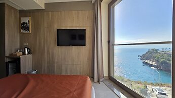 Reev Coffee & House
