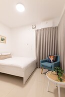 3 BR SeaFront APT Prestigious Tower