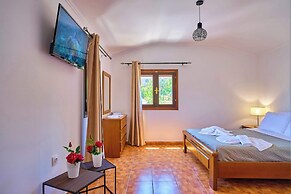 Villa Amarilda - Private Pool Garden in Corfu