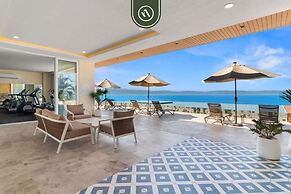 New Stylish 1 BR Condo - Ocean Views - Flex Room