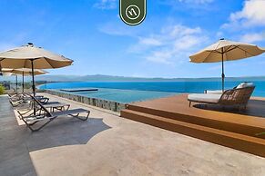 New Stylish 1 BR Condo - Ocean Views - Flex Room